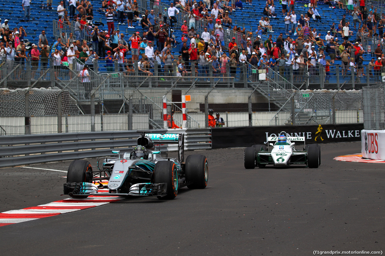 GP MONACO, 24.05.2018 - Nico Rosberg (GER) Mercedes W07 e Keke Rosberg (FIN) Williams FW07C