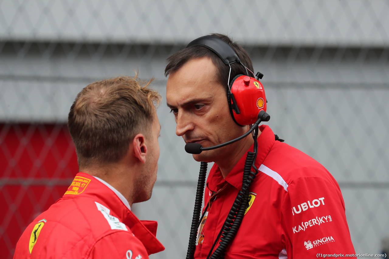 GP RUSSIA, 30.09.2018 - Gara, Sebastian Vettel (GER) Ferrari SF71H e Riccardo Adami (ITA) Ferrari Gara Engineer