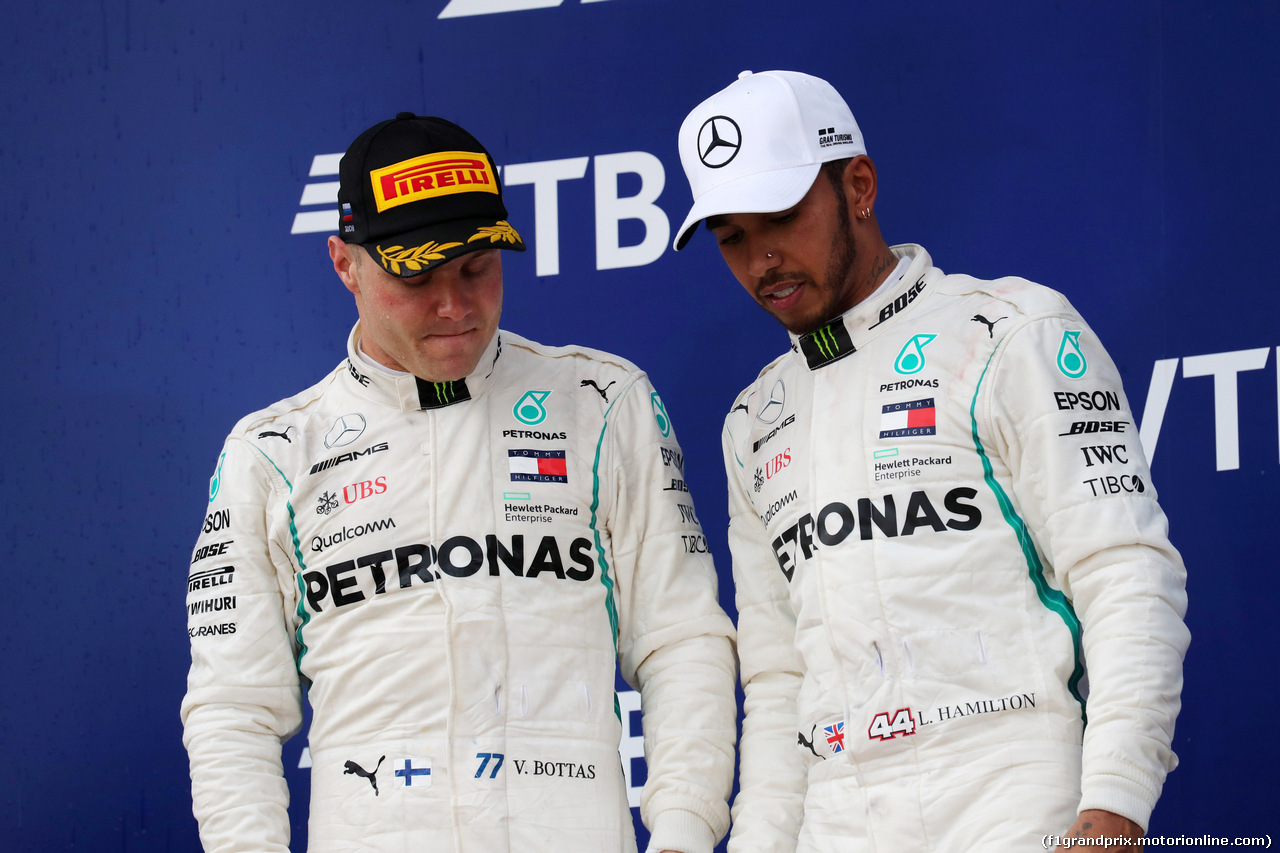 GP RUSSIA, 30.09.2018 - Gara, 2nd place Valtteri Bottas (FIN) Mercedes AMG F1 W09 e Lewis Hamilton (GBR) Mercedes AMG F1 W09 vincitore