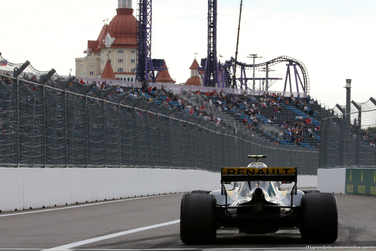 GP RUSSIA, 28.09.2018 - Prove Libere 2, Carlos Sainz Jr (ESP) Renault Sport F1 Team RS18