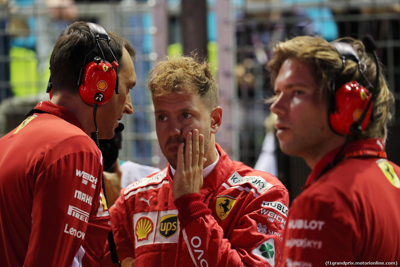 GP SINGAPORE, 16.09.2018 - Gara, Riccardo Adami (ITA) Ferrari Gara Engineer e Sebastian Vettel (GER) Ferrari SF71H