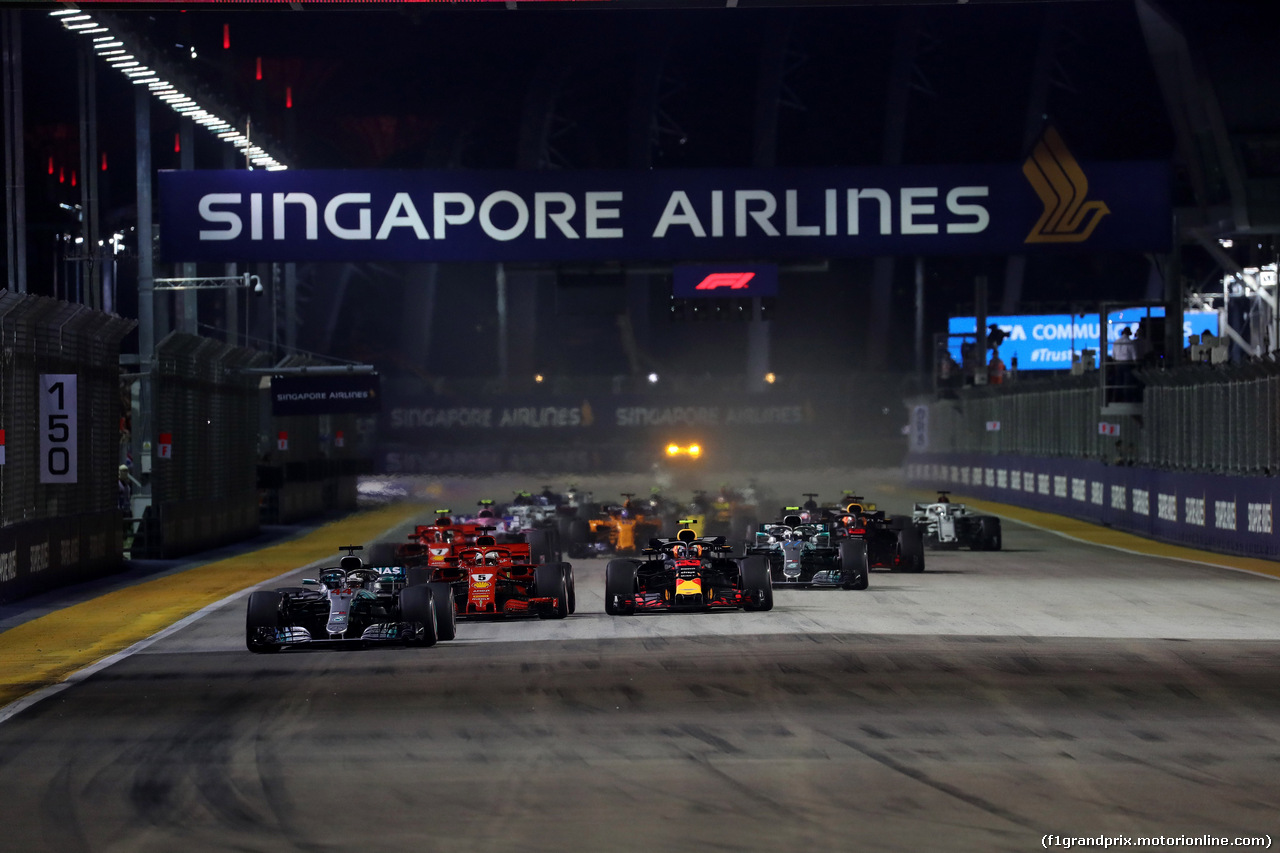 GP SINGAPORE, 16.09.2018 - Gara, Start of the race
