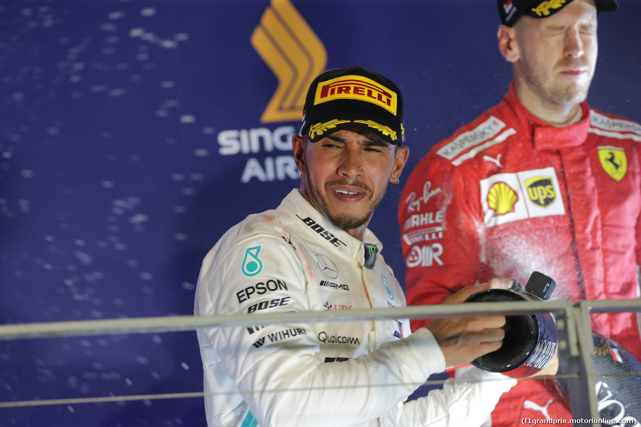 GP SINGAPORE, 16.09.2018 - Gara, Lewis Hamilton (GBR) Mercedes AMG F1 W09 vincitore