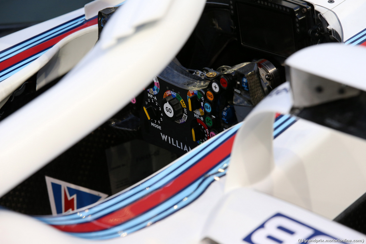 GP SINGAPORE, 13.09.2018 - Williams FW41, steering wheel