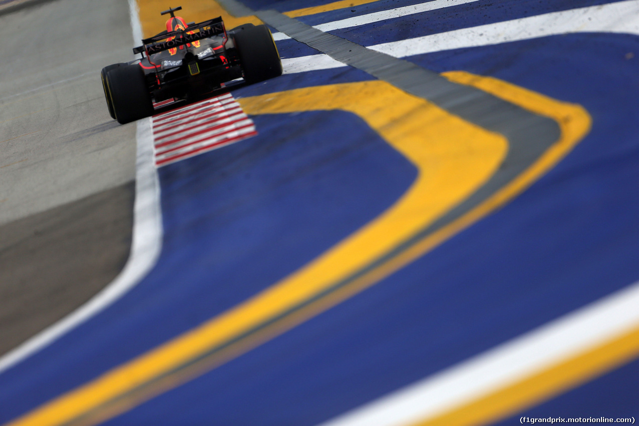 GP SINGAPORE, 15.09.2018 - Prove Libere 3, Daniel Ricciardo (AUS) Red Bull Racing RB14