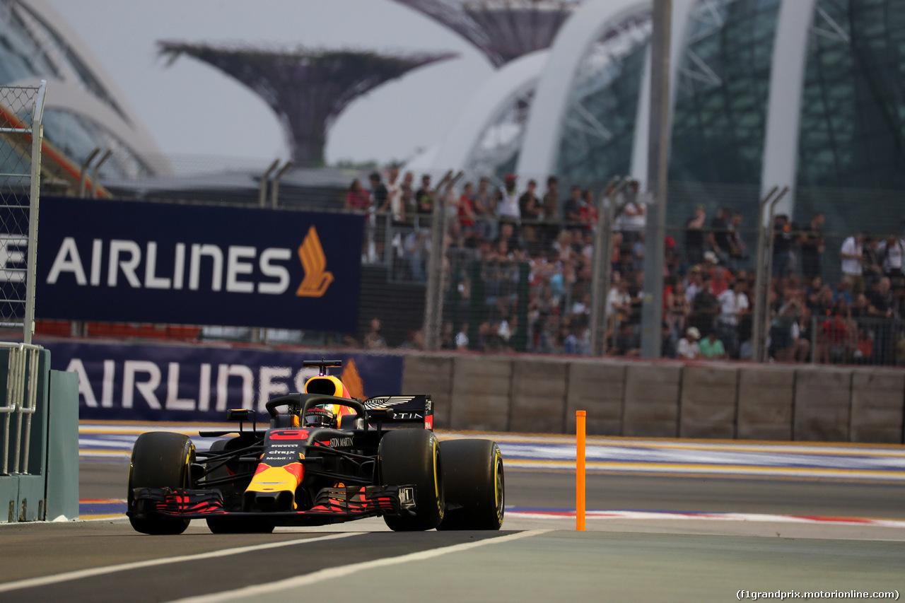 GP SINGAPORE, 15.09.2018 - Prove Libere 3, Daniel Ricciardo (AUS) Red Bull Racing RB14