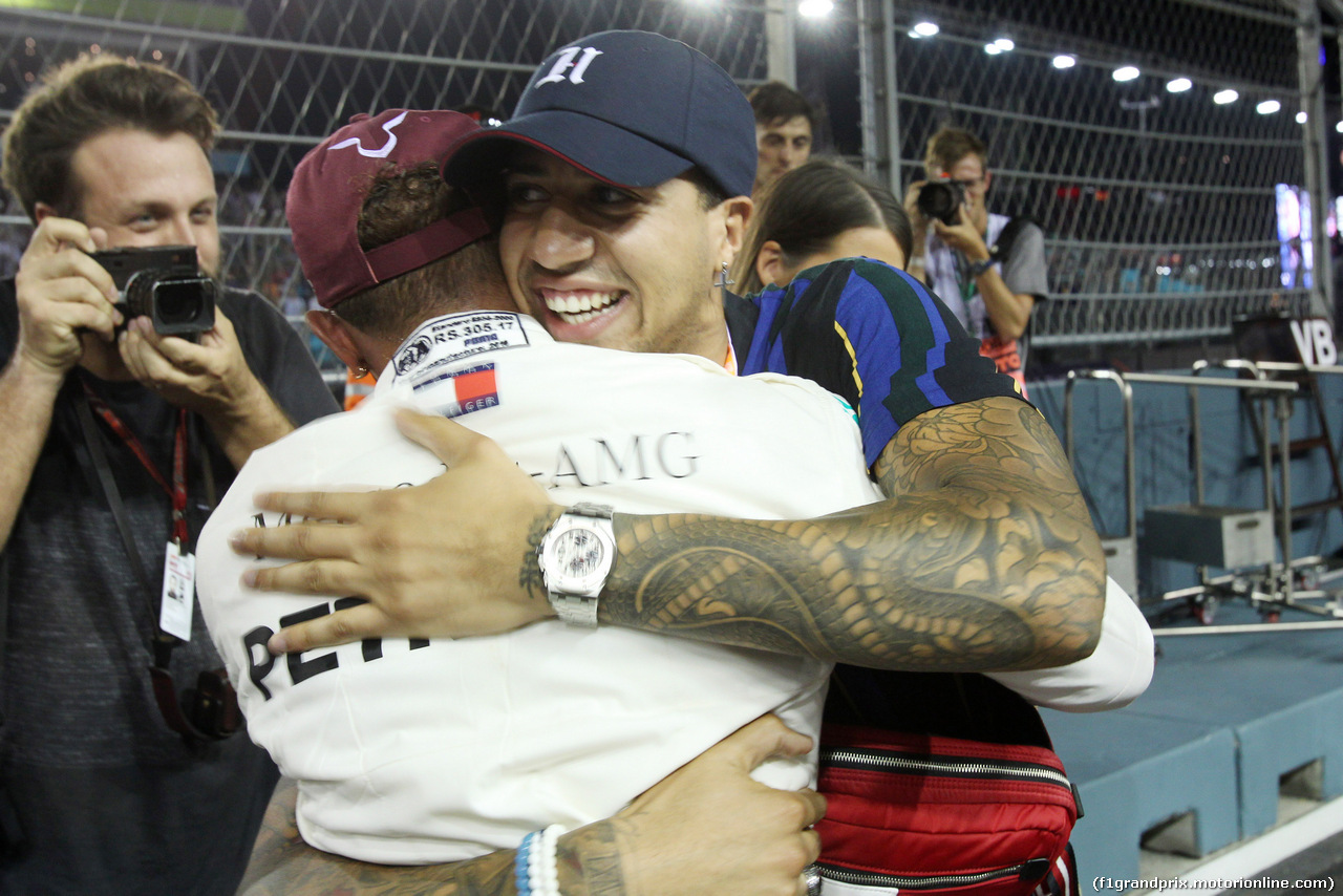 GP SINGAPORE, 15.09.2018 - Qualifiche, Lewis Hamilton (GBR) Mercedes AMG F1 W09 pole position