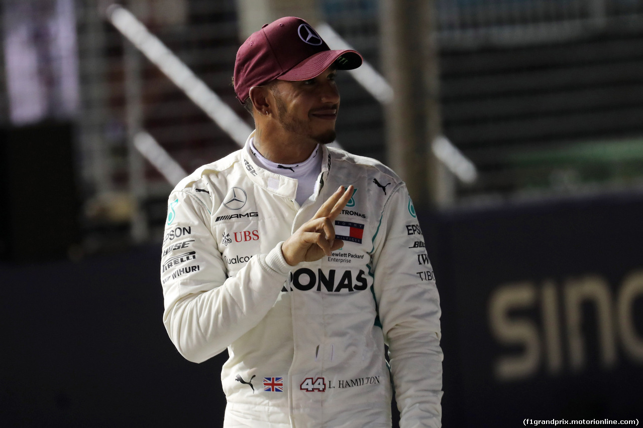 GP SINGAPORE, 15.09.2018 - Qualifiche, Lewis Hamilton (GBR) Mercedes AMG F1 W09 pole position