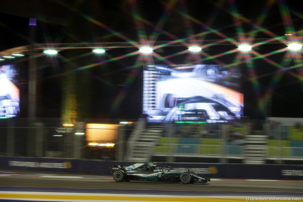 GP SINGAPORE, 15.09.2018 - Qualifiche, Valtteri Bottas (FIN) Mercedes AMG F1 W09