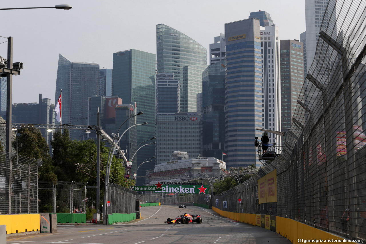 GP SINGAPORE, 14.09.2018 - Prove Libere 1, Daniel Ricciardo (AUS) Red Bull Racing RB14