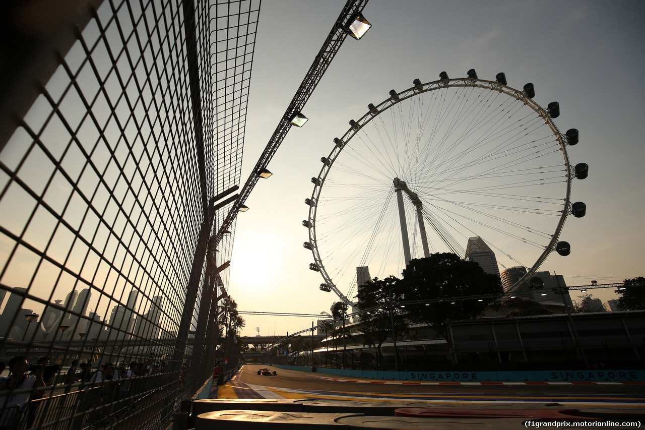 GP SINGAPORE, 14.09.2018 - Prove Libere 1, Fernando Alonso (ESP) McLaren MCL33