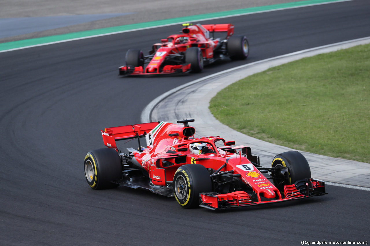 GP UNGHERIA, 29.07.2018 - Gara, Sebastian Vettel (GER) Ferrari SF71H davanti a Kimi Raikkonen (FIN) Ferrari SF71H