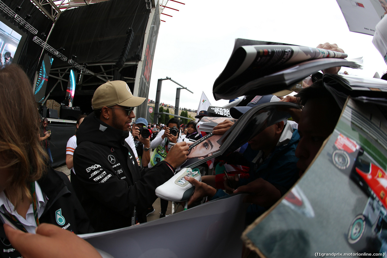 GP USA, 20.10.2018- Autograph Session, Lewis Hamilton (GBR) Mercedes AMG F1 W09