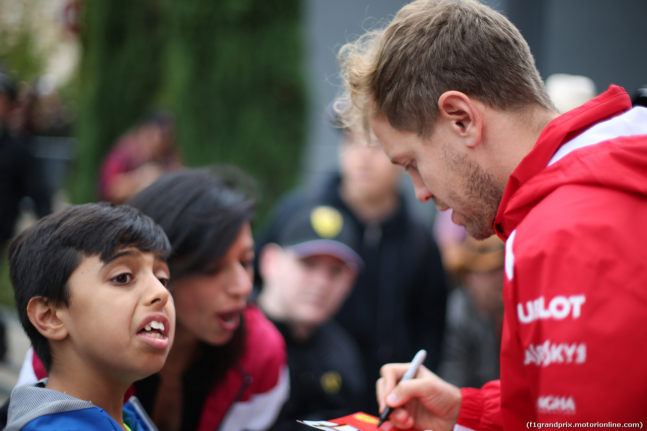GP USA, 20.10.2018- Autograph Session, Sebastian Vettel (GER) Ferrari SF71H