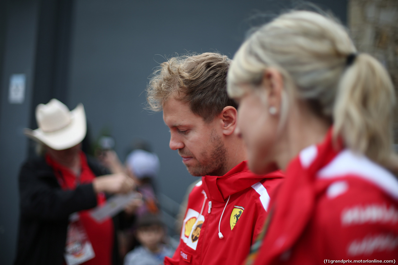 GP USA, 20.10.2018- Autograph Session, Sebastian Vettel (GER) Ferrari SF71H