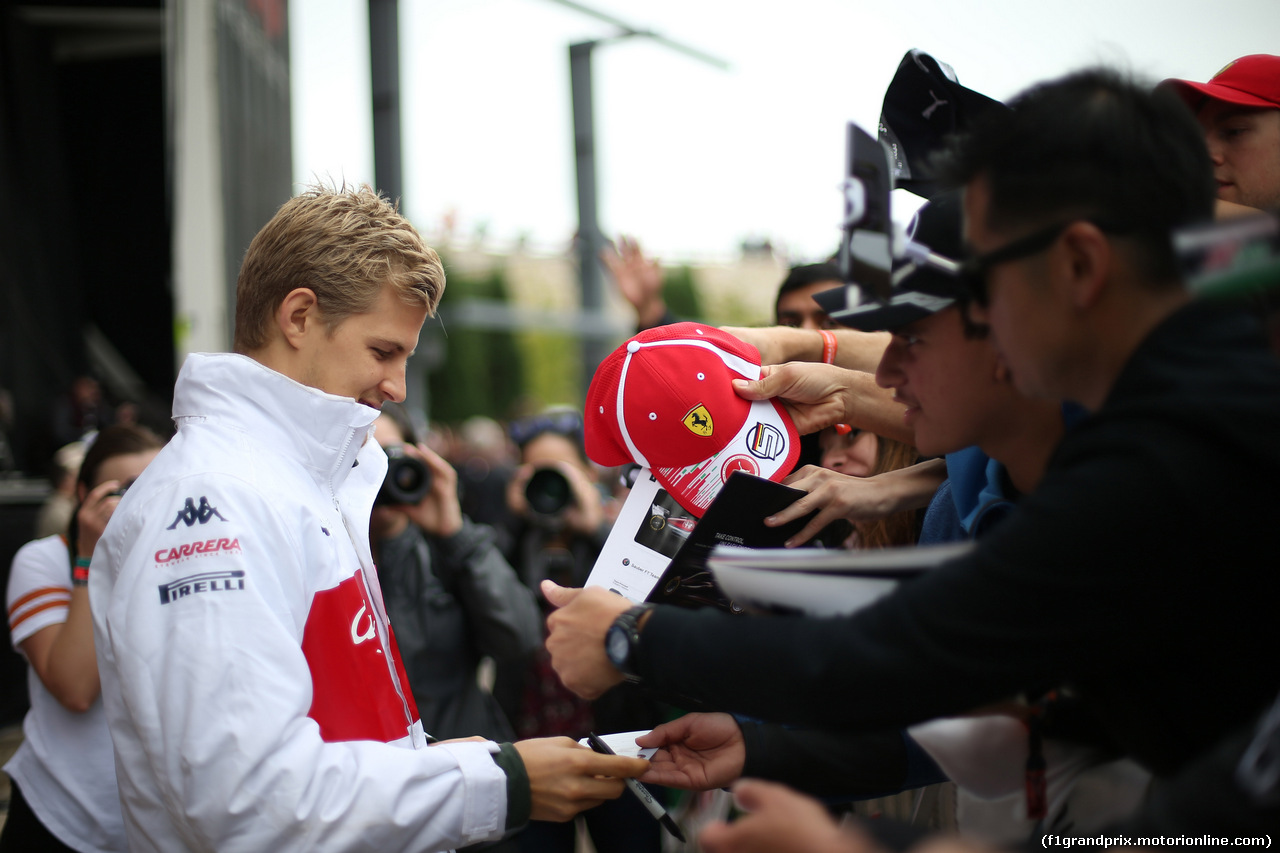 GP USA, 20.10.2018- Autograph Session, Marcus Ericsson (SUE) Alfa Romeo Sauber C37