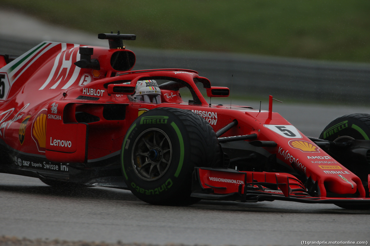GP USA, 19.10.2018- free Practice 1,  Sebastian Vettel (GER) Ferrari SF71H out of the track