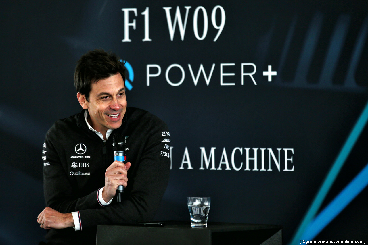 MERCEDES F1 W09, Toto Wolff (GER) Mercedes AMG F1 Shareholder e Executive Director with the media.
22.02.2018.