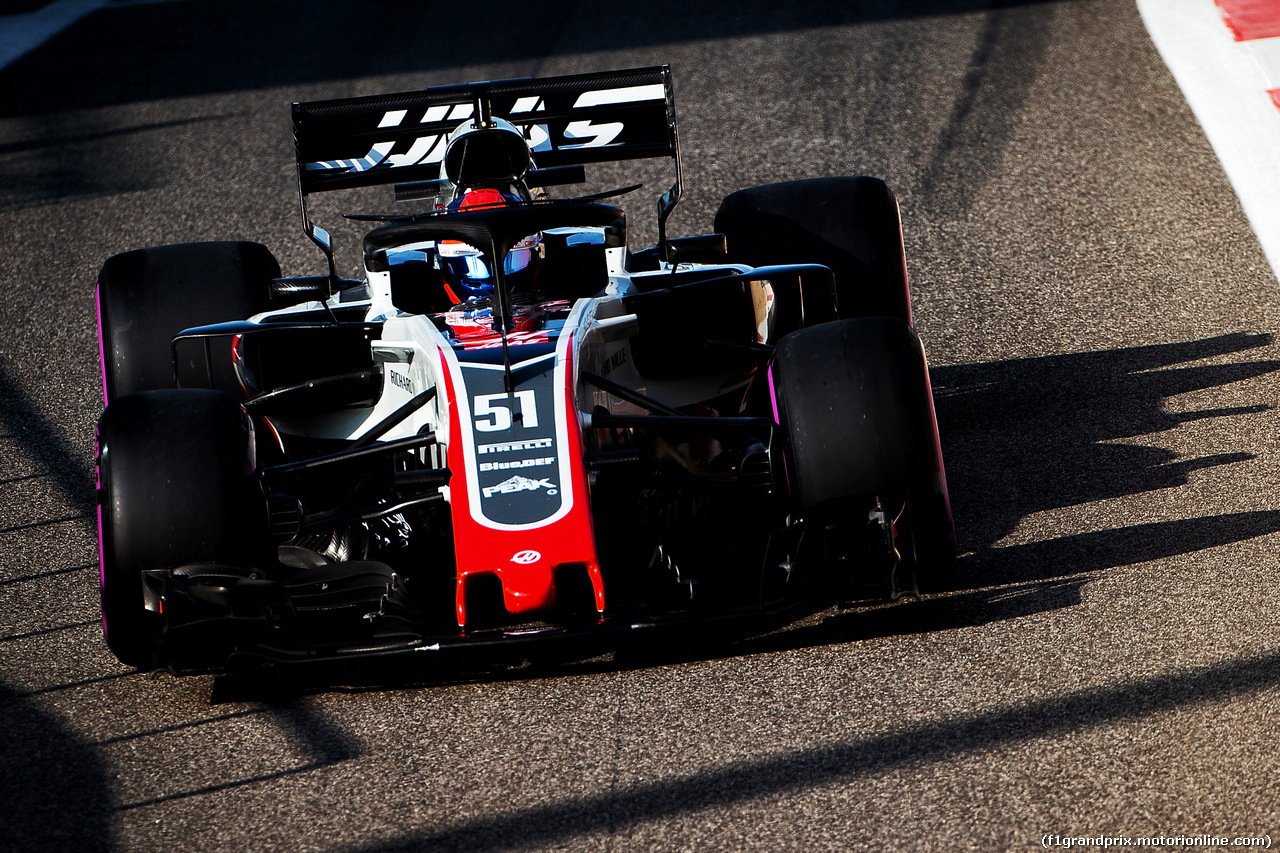 TEST F1 ABU DHABI 27 NOVEMBRE