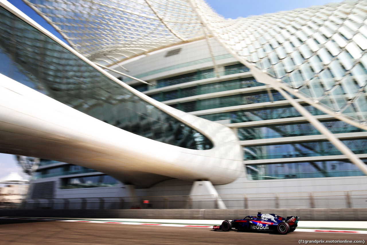 TEST F1 ABU DHABI 27 NOVEMBRE