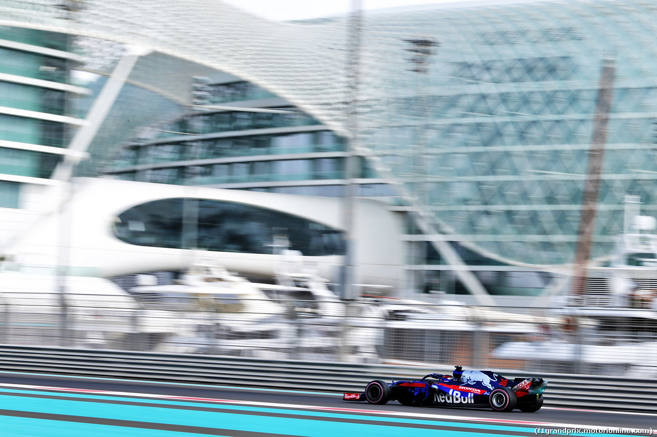 TEST F1 ABU DHABI 27 NOVEMBRE