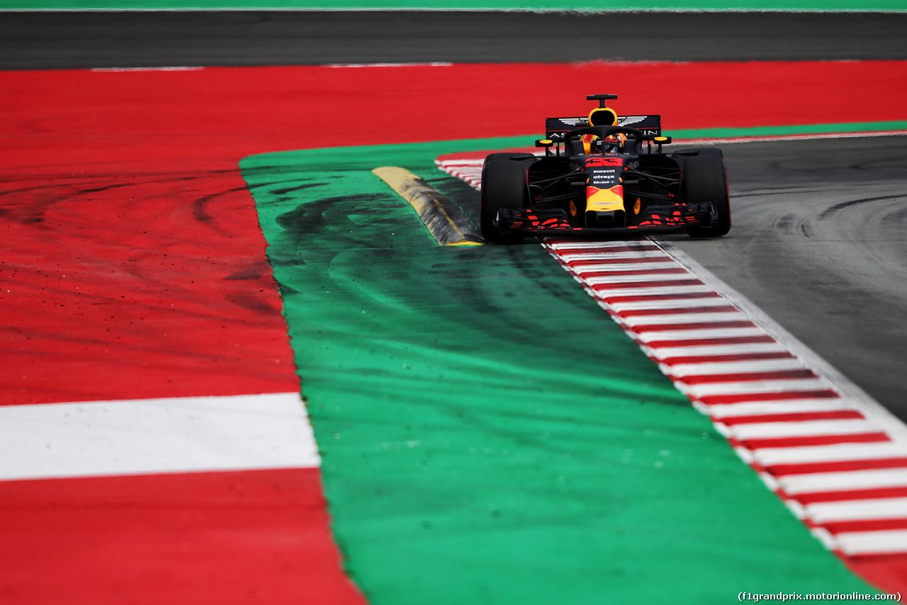TEST F1 BARCELLONA 15 MAGGIO, Max Verstappen (NLD) Red Bull Racing RB14.
15.05.2018.