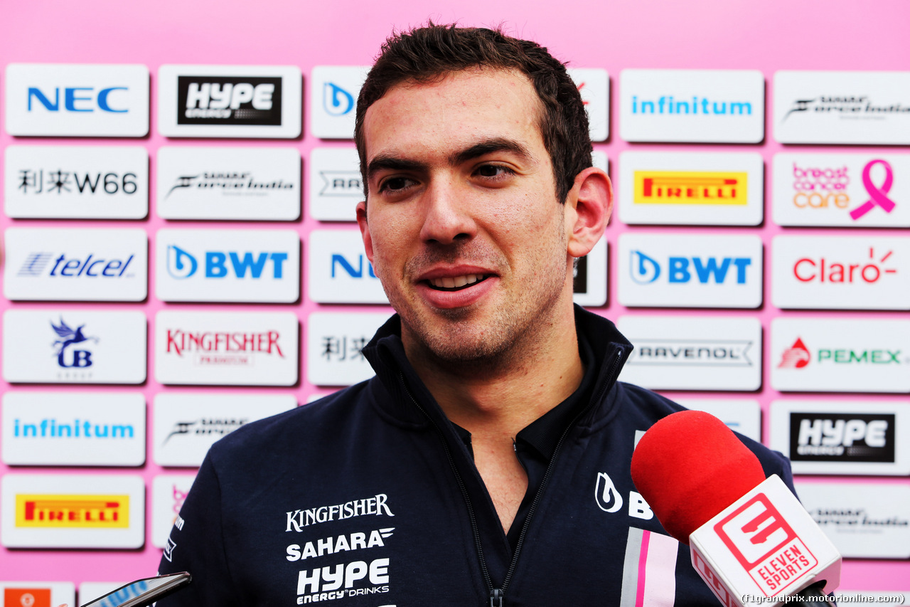 TEST F1 BARCELLONA 15 MAGGIO, Nicholas Latifi (CDN) Sahara Force India F1 Team Development Driver with the media.
15.05.2018.