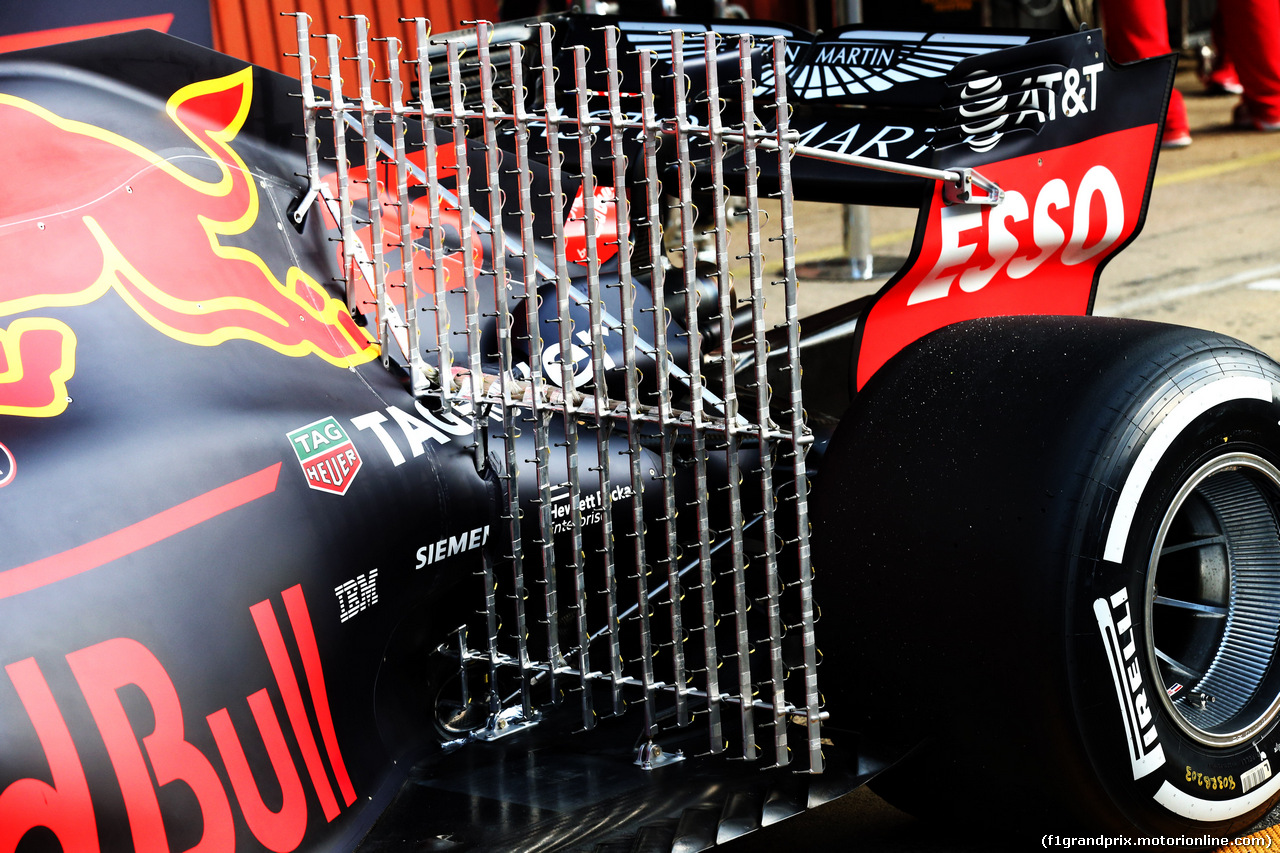 TEST F1 BARCELLONA 16 MAGGIO, Red Bull Racing RB14 rear suspension with sensor equipment.
16.05.2018.