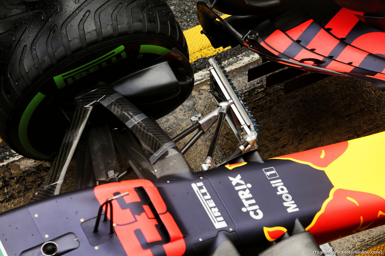 TEST F1 BARCELLONA 1 MARZO, Red Bull Racing RB14 front suspension.
01.03.2018.