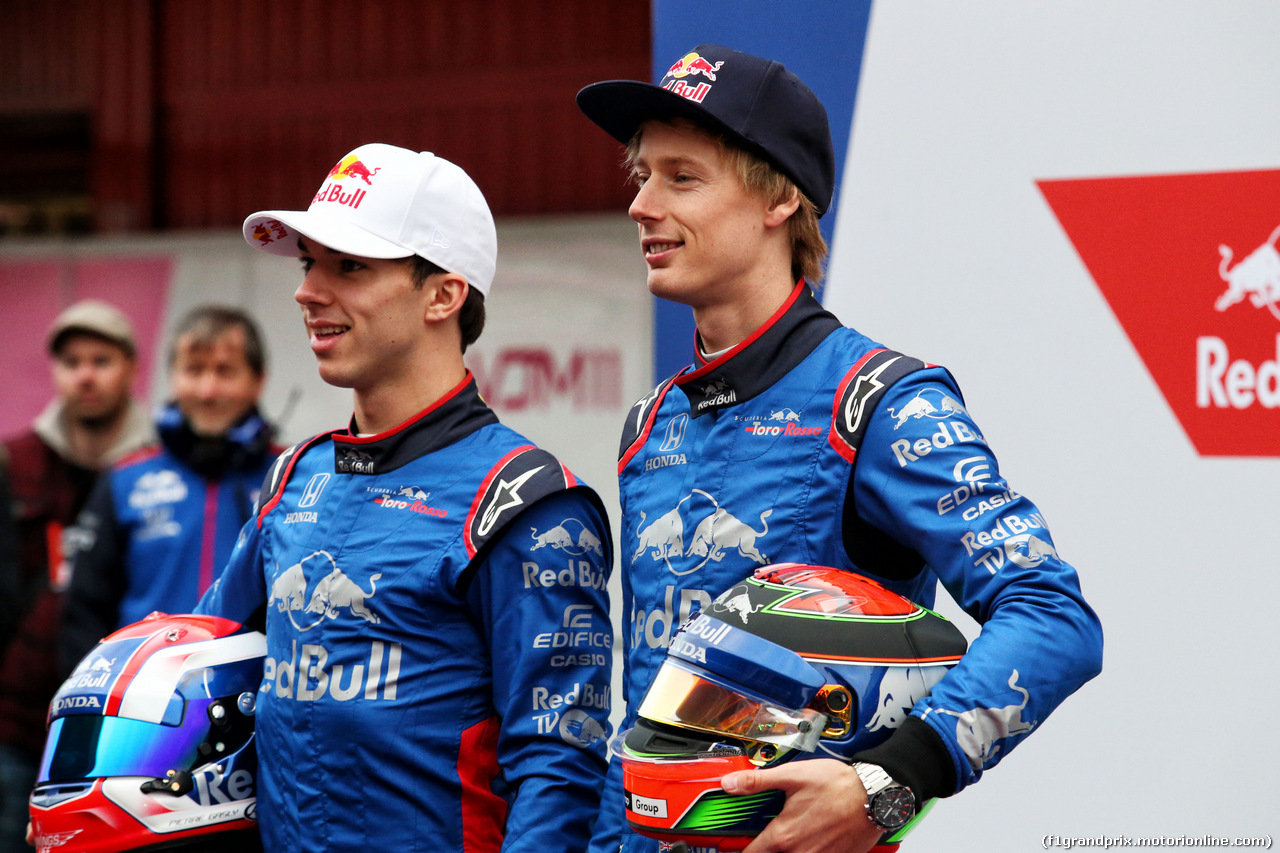 TEST F1 BARCELLONA 26 FEBBRAIO, (L to R): Pierre Gasly (FRA) Scuderia Toro Rosso e Brendon Hartley (NZL) Scuderia Toro Rosso.
26.02.2018.