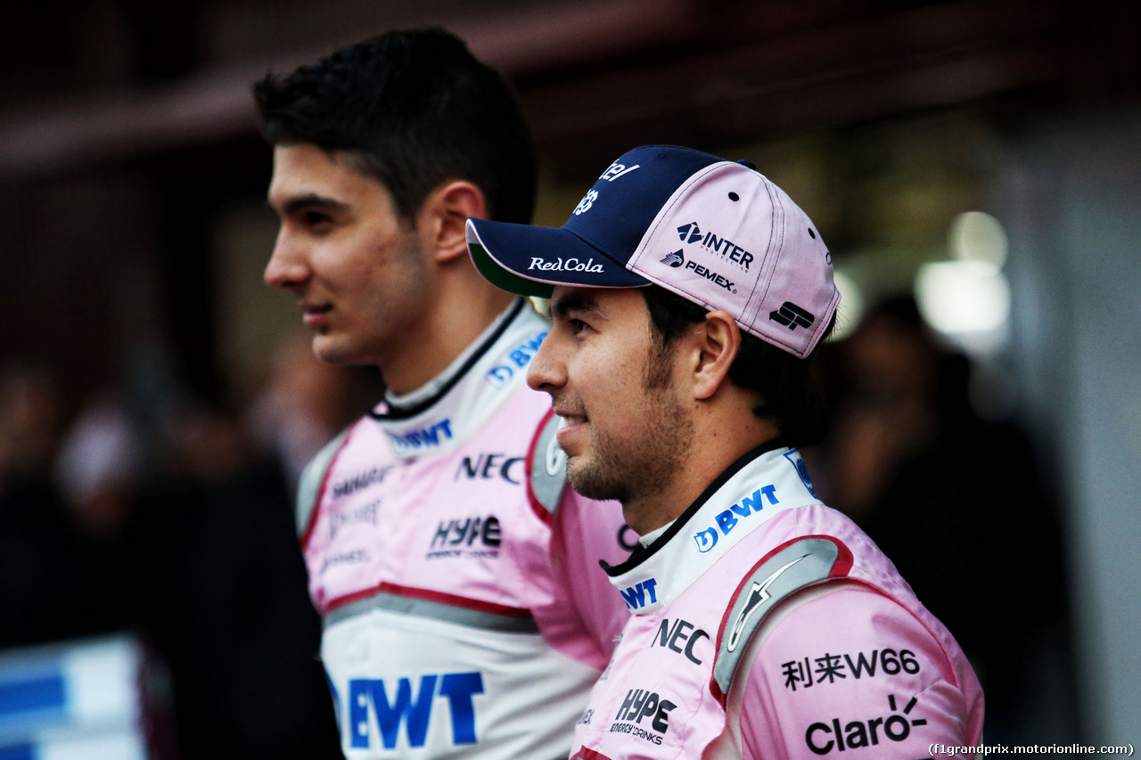 TEST F1 BARCELLONA 26 FEBBRAIO, Sergio Perez (MEX) Sahara Force India F1 e Esteban Ocon (FRA) Sahara Force India F1 Team.
26.02.2018.