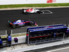 TEST F1 BARCELLONA 26 FEBBRAIO, Marcus Ericsson (SWE) Sauber C37 e Brendon Hartley (NZL) Scuderia Toro Rosso STR13 practice a partenza.
26.02.2018.