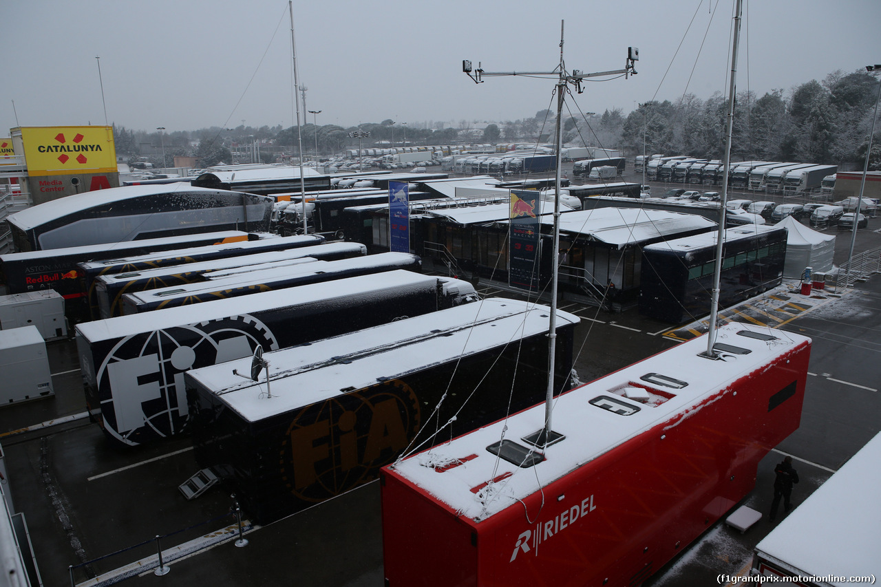 TEST F1 BARCELLONA 28 FEBBRAIO, Snow at the Barcelona F1 test.
28.02.2018.