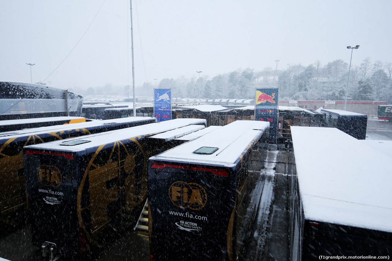 TEST F1 BARCELLONA 28 FEBBRAIO, Snow falls at the ciruiit.
28.02.2018.