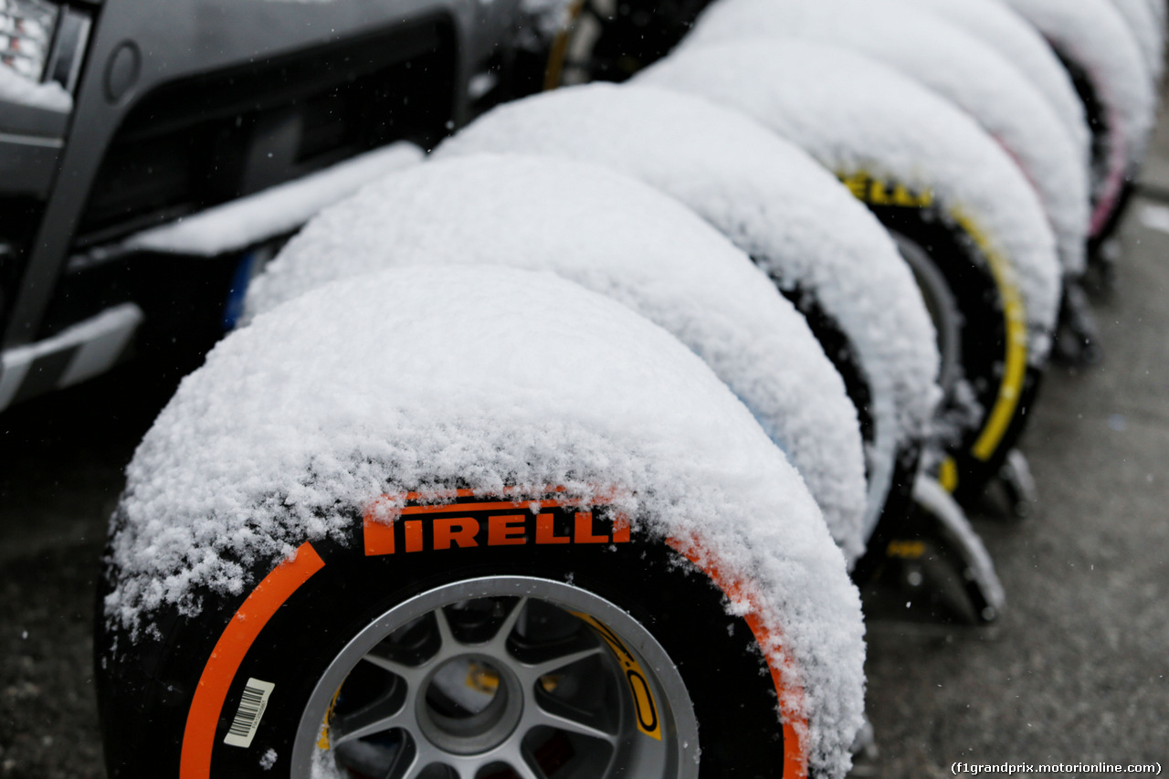 TEST F1 BARCELLONA 28 FEBBRAIO, Pirelli tyres covered in snow.
28.02.2018.