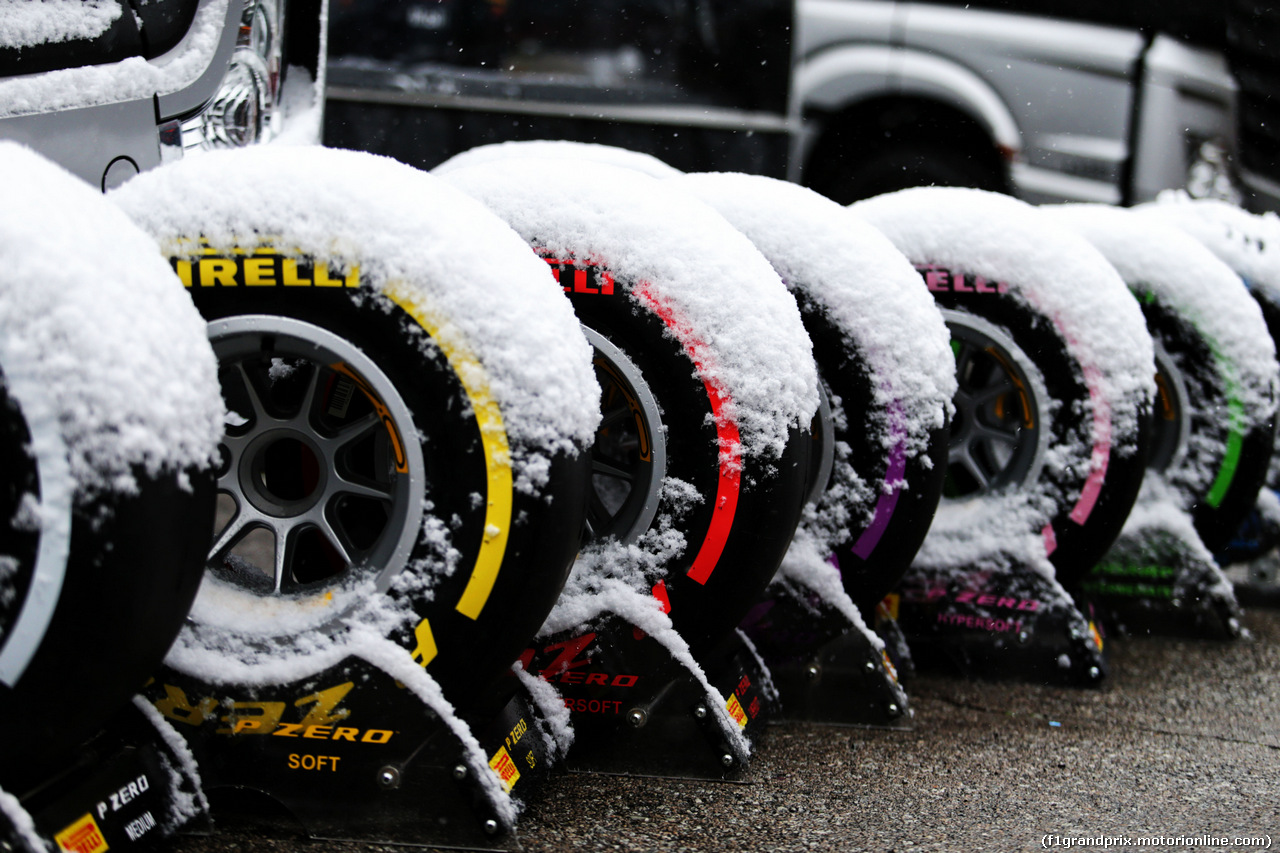 TEST F1 BARCELLONA 28 FEBBRAIO, Pirelli tyres covered in snow.
28.02.2018.