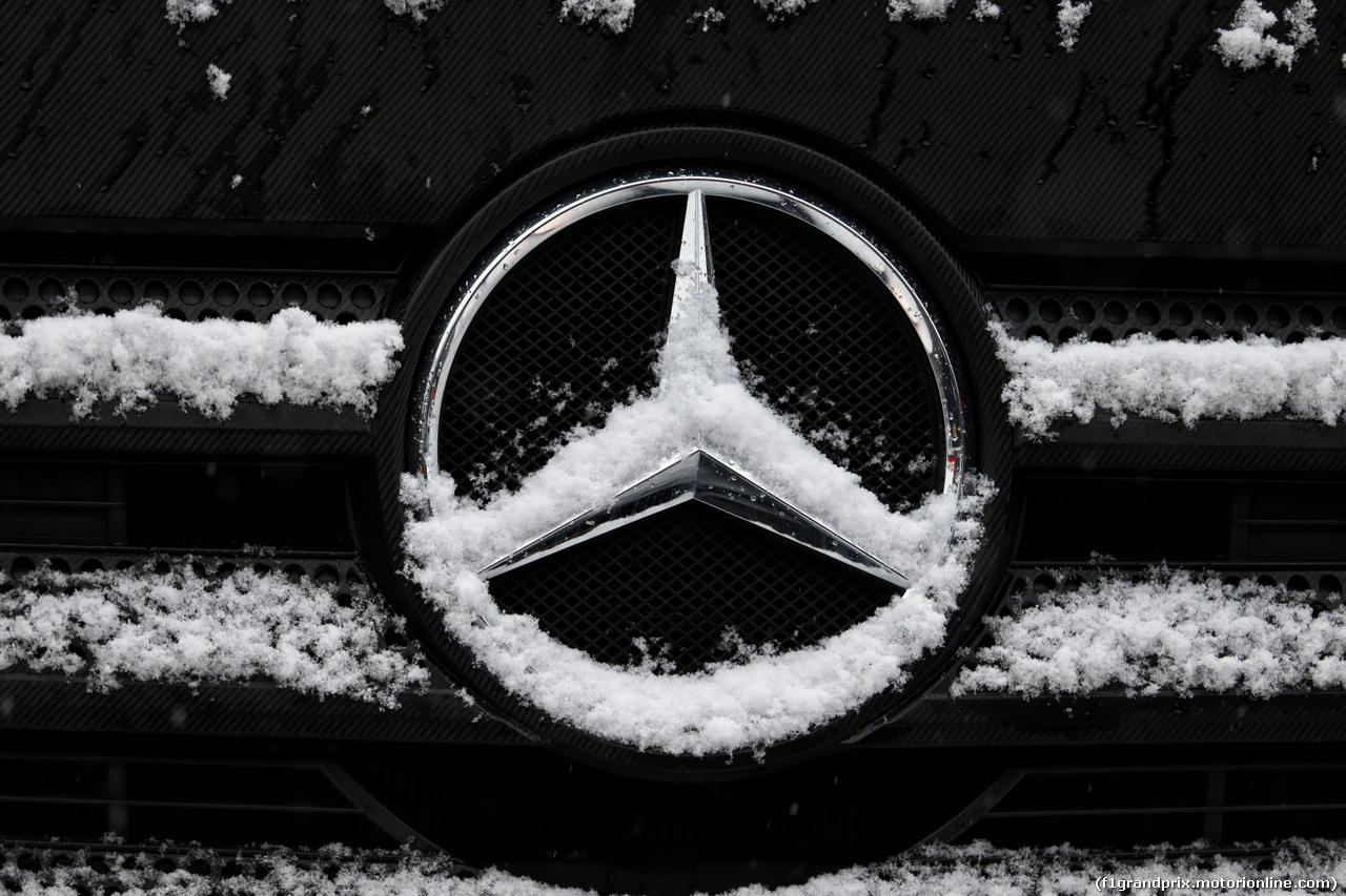 TEST F1 BARCELLONA 28 FEBBRAIO, Mercedes truck with snow.
28.02.2018.