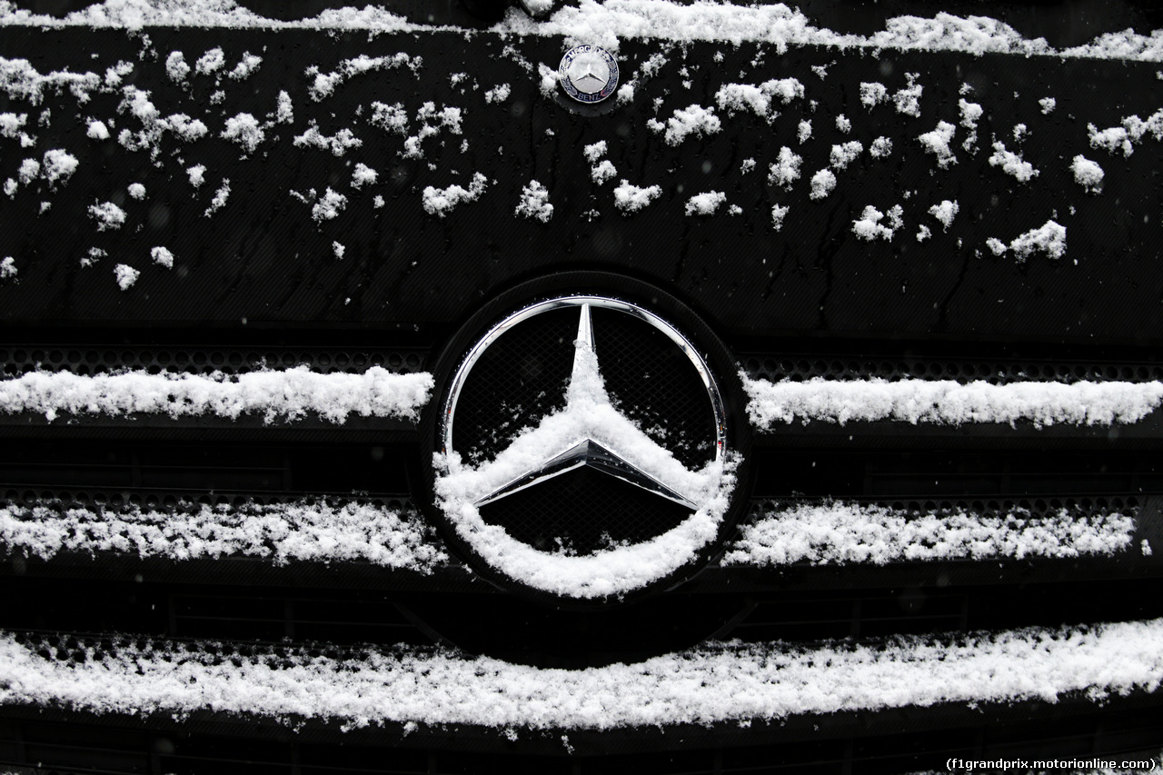 TEST F1 BARCELLONA 28 FEBBRAIO, Mercedes truck with snow.
28.02.2018.