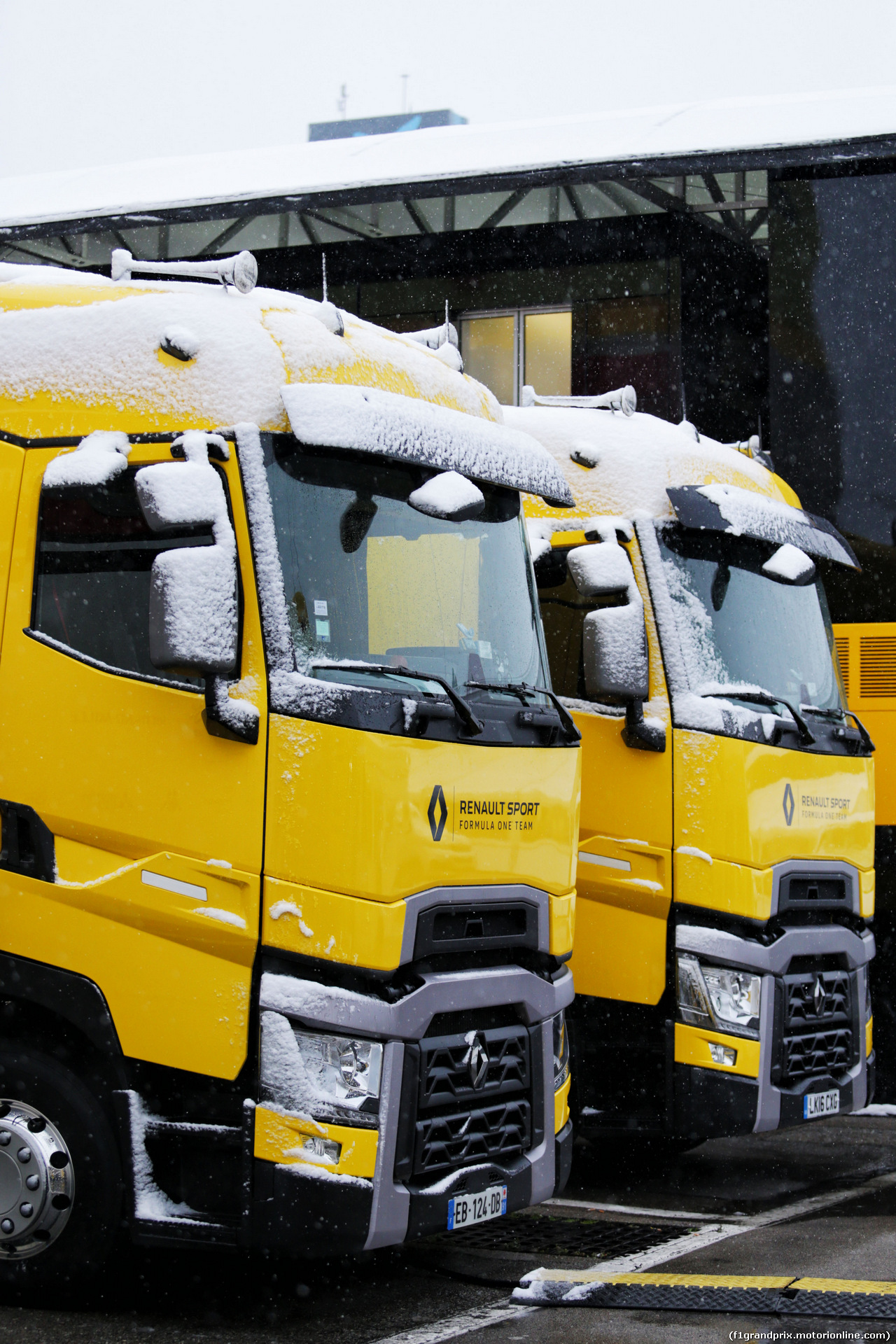 TEST F1 BARCELLONA 28 FEBBRAIO, Renault Sport F1 Team trucks with snow.
28.02.2018.