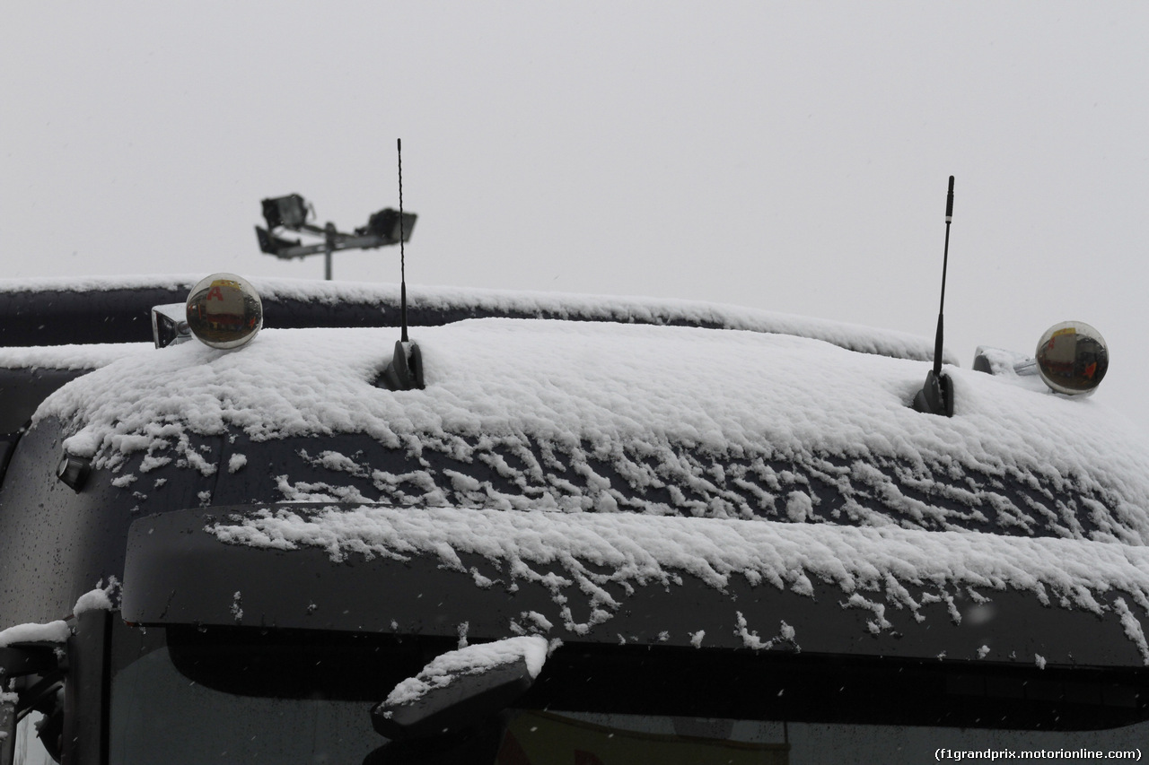 TEST F1 BARCELLONA 28 FEBBRAIO, 28.02.2018 - Snow falls at the ciruiit