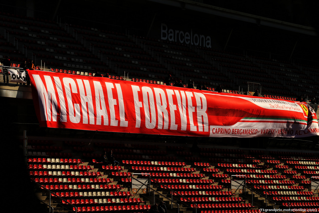 TEST F1 BARCELLONA 8 MARZO, A banner for Michael Schumacher (GER) in the grandstand.
07.03.2018.