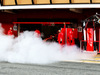 TEST F1 BARCELLONA 8 MARZO, Sebastian Vettel (GER) Ferrari SF71H with smoke coming from a pipe at the side of the pit garage.
08.03.2018.