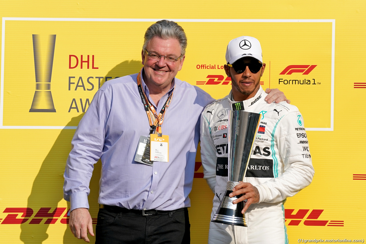 GP ABU DHABI, Lewis Hamilton (GBR) Mercedes AMG F1 - DHL Fastest Lap Award.
01.12.2019.