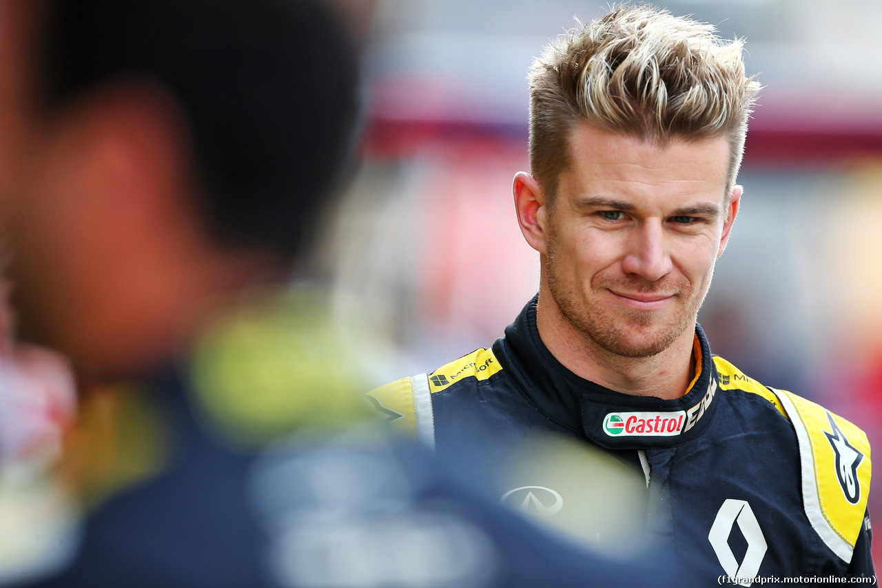 GP ABU DHABI, Nico Hulkenberg (GER) Renault F1 Team at a team photograph.
01.12.2019.