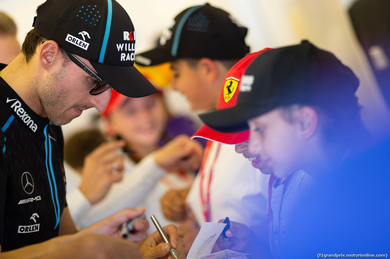 GP ABU DHABI, Robert Kubica (POL) Williams Racing on the drivers parade.
01.12.2019.