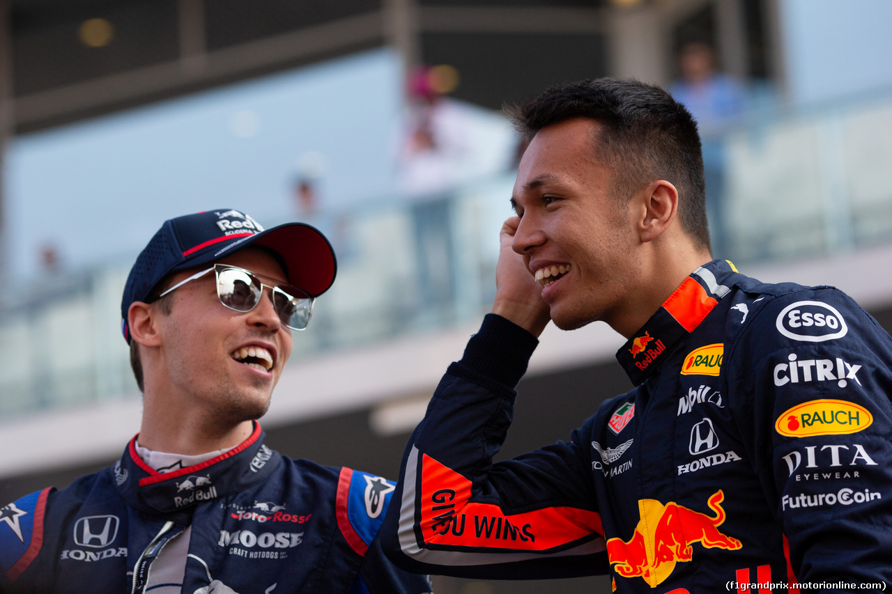 GP ABU DHABI, (L to R): Daniil Kvyat (RUS) Scuderia Toro Rosso e Alexander Albon (THA) Red Bull Racing on the drivers parade.
01.12.2019.