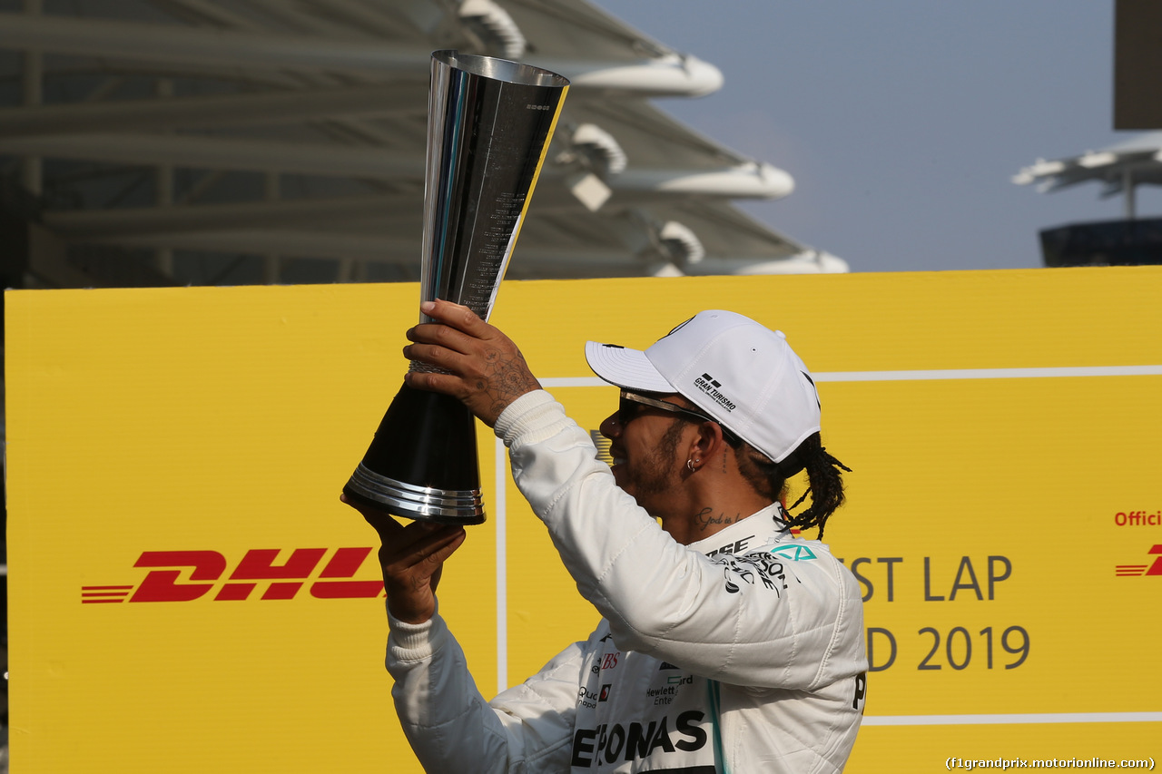 GP ABU DHABI, Lewis Hamilton (GBR) Mercedes AMG F1 W10 accepts the DHL Fastest Lap Award for 2019.
01.12.2019.