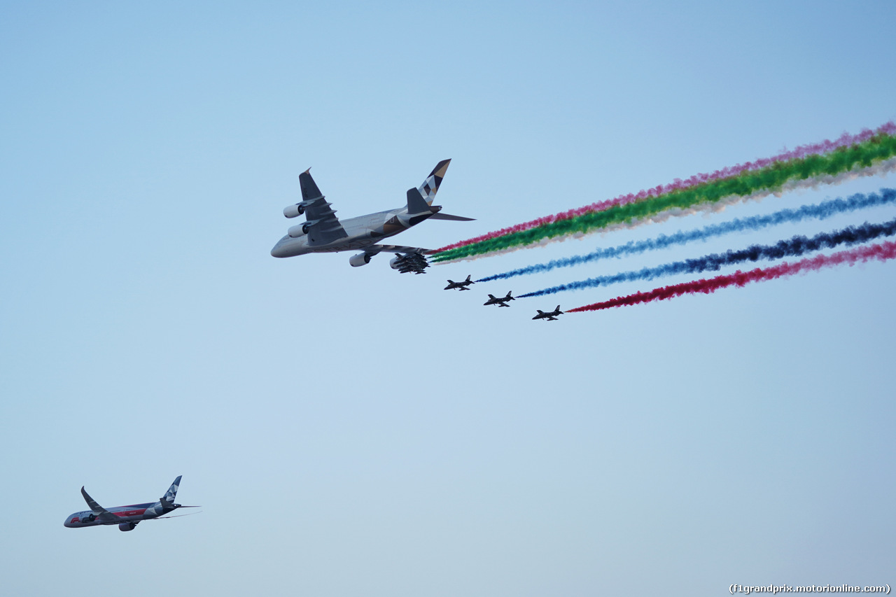 GP ABU DHABI, griglia Atmosfera - air display.
01.12.2019.