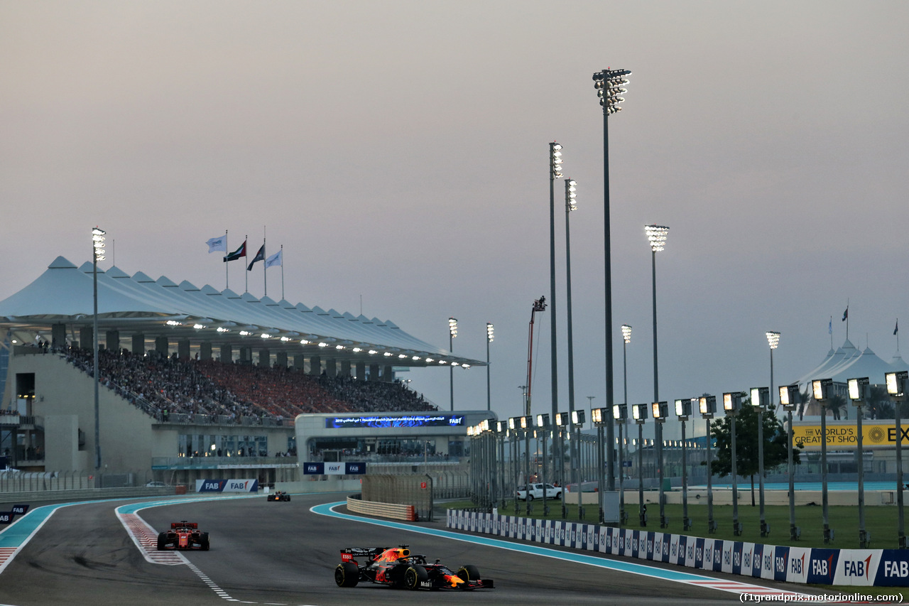 GP ABU DHABI, Max Verstappen (NLD) Red Bull Racing RB15.
01.12.2019.