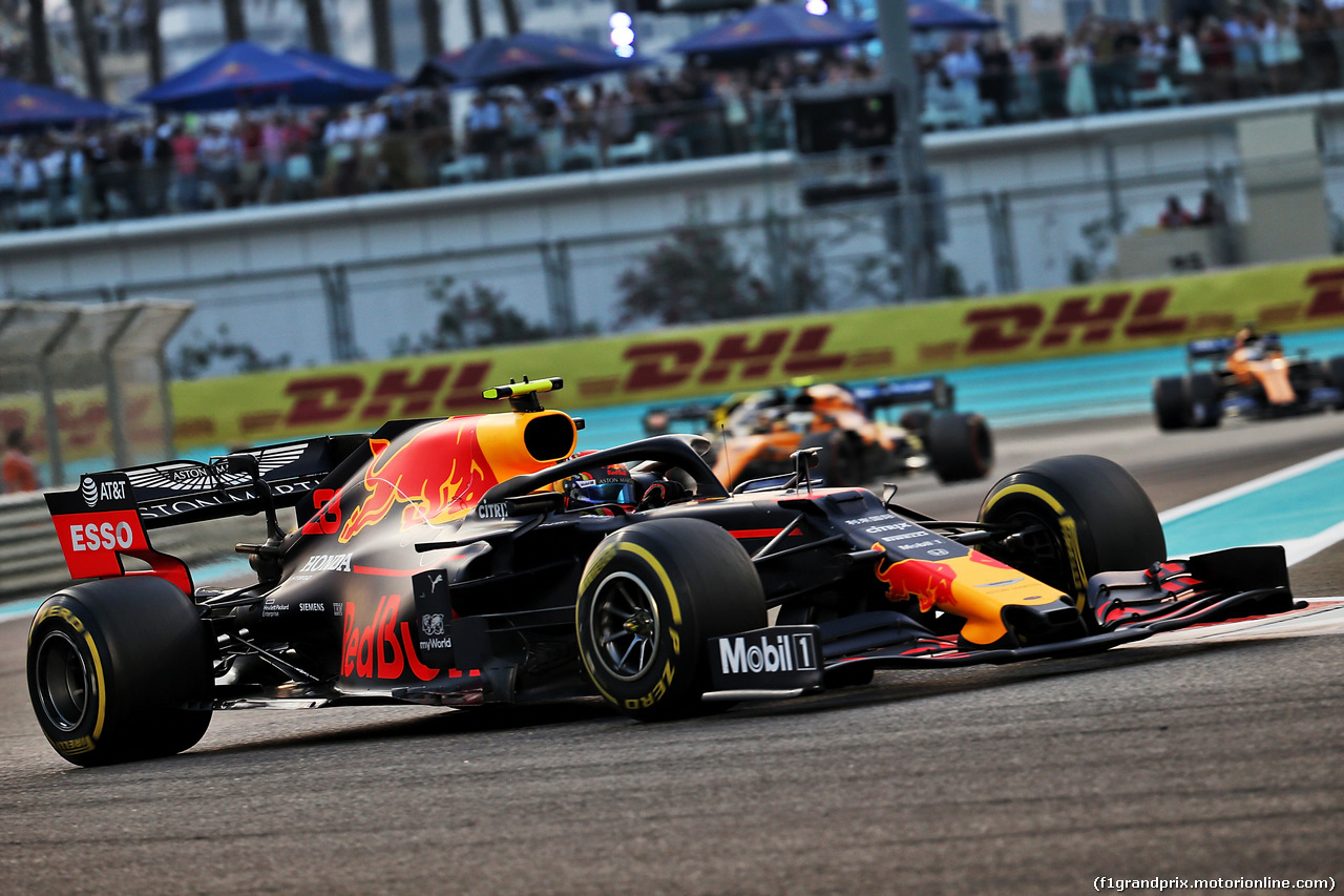 GP ABU DHABI, Alexander Albon (THA) Red Bull Racing RB15.
01.12.2019.